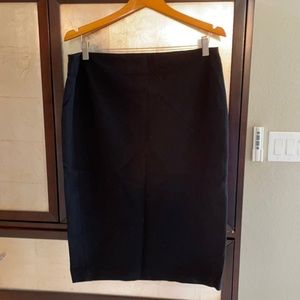 Black Vince Camuto rayon blend pencil skirt size large midi length